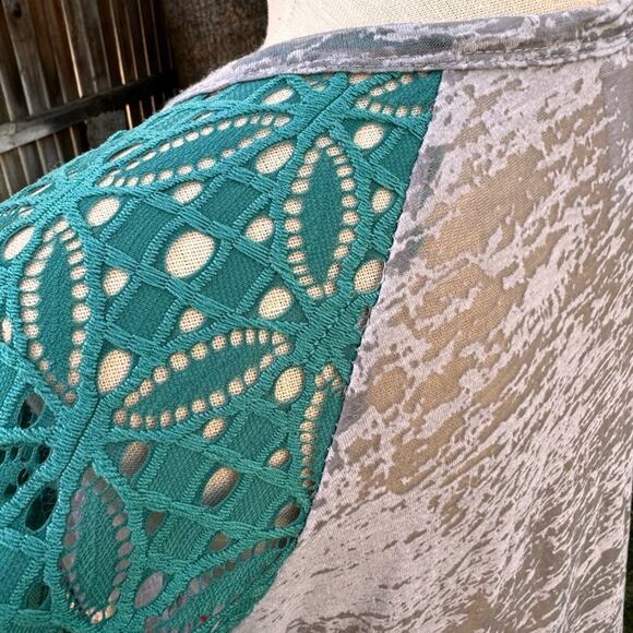 Southern Grace Happy Camper Lace Sleeved Shirt Teal Green/Gray Burnout Large - Picture 8 of 13